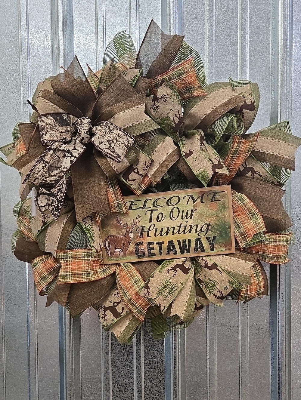 Rustic Hunting Getaway Wreath – Brown & Green